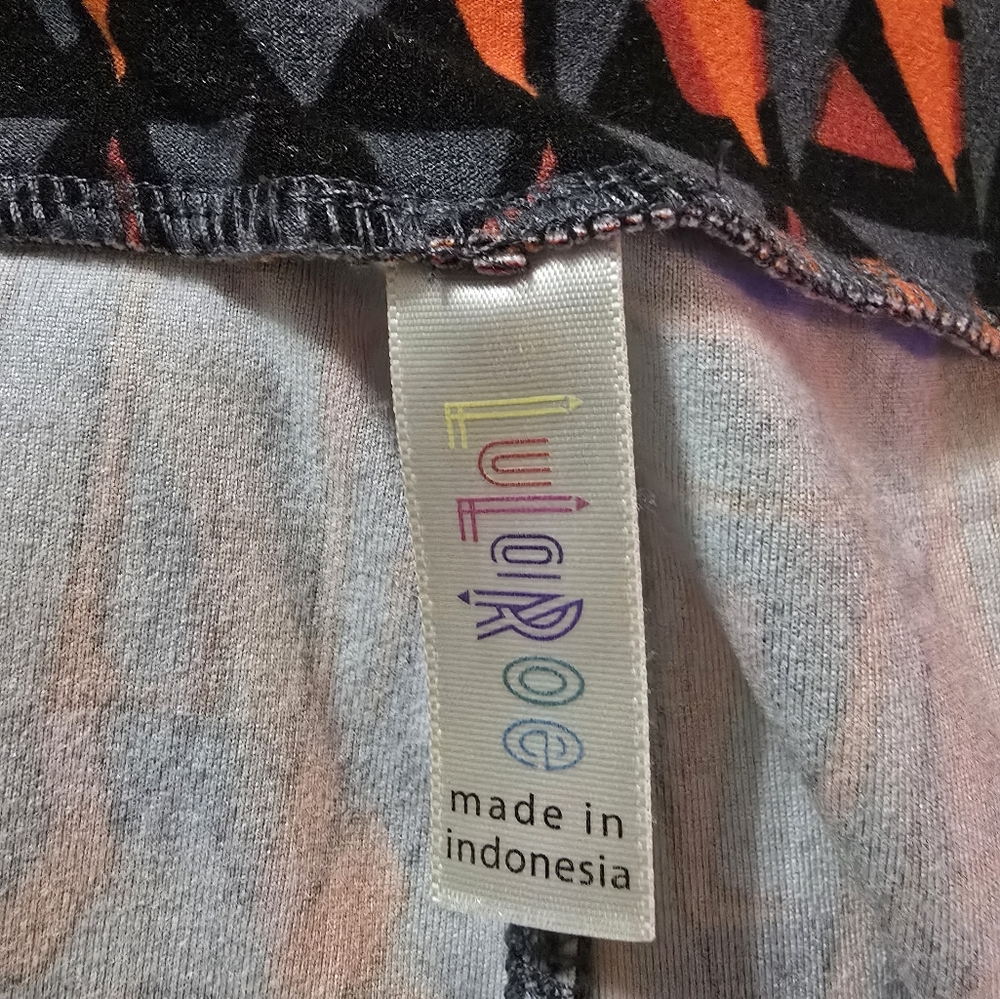 Lularoe - Picture 5 of 5
